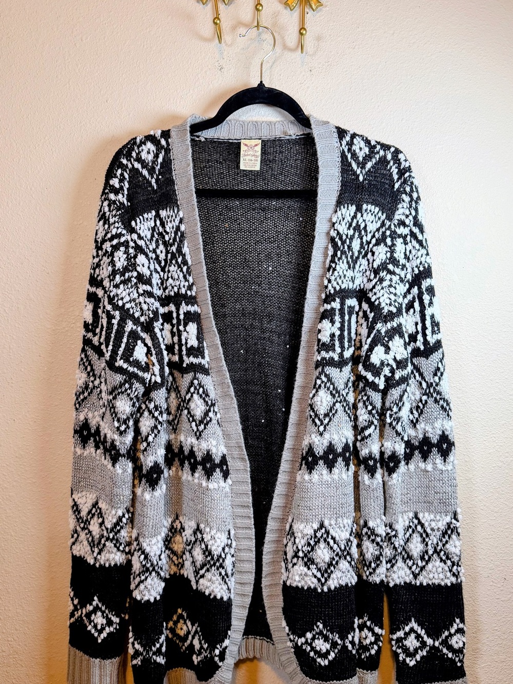 Faded Glory Black & Gray Nordic Open-Front Cardigan w/Metallic Threads. Size XL